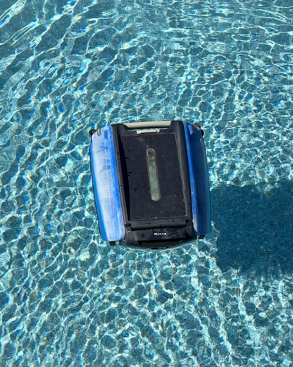 Betta SE Solar-Powered Pool Skimmer – Automatic Robotic Cleaner for Surface Debris